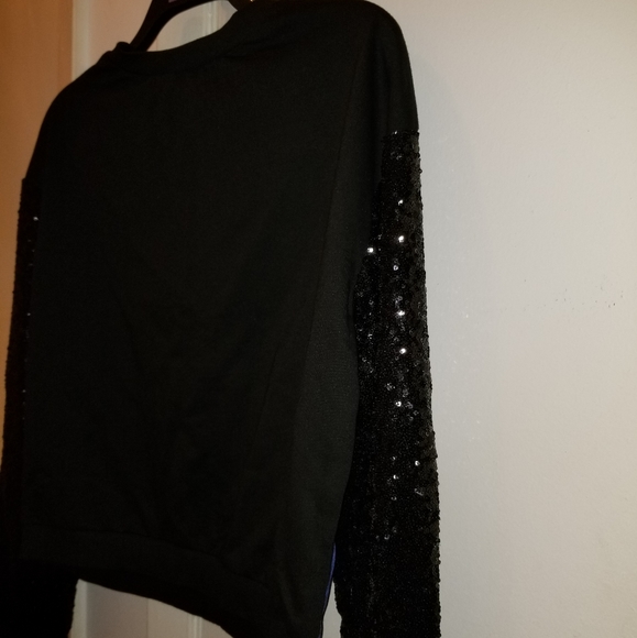 Sweatshirt - Picture 4 of 4